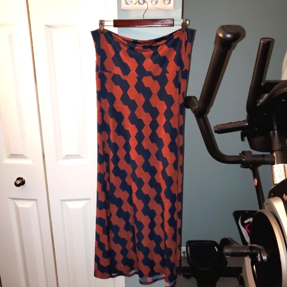 Geomentric Patterned Maxi Skirt